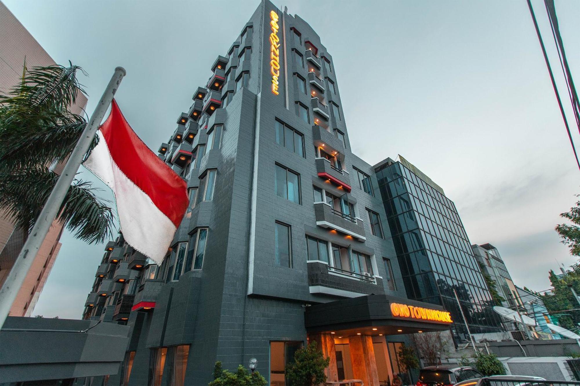 Super Oyo Townhouse 1 Hotel Salemba Jakarta Exteriör bild