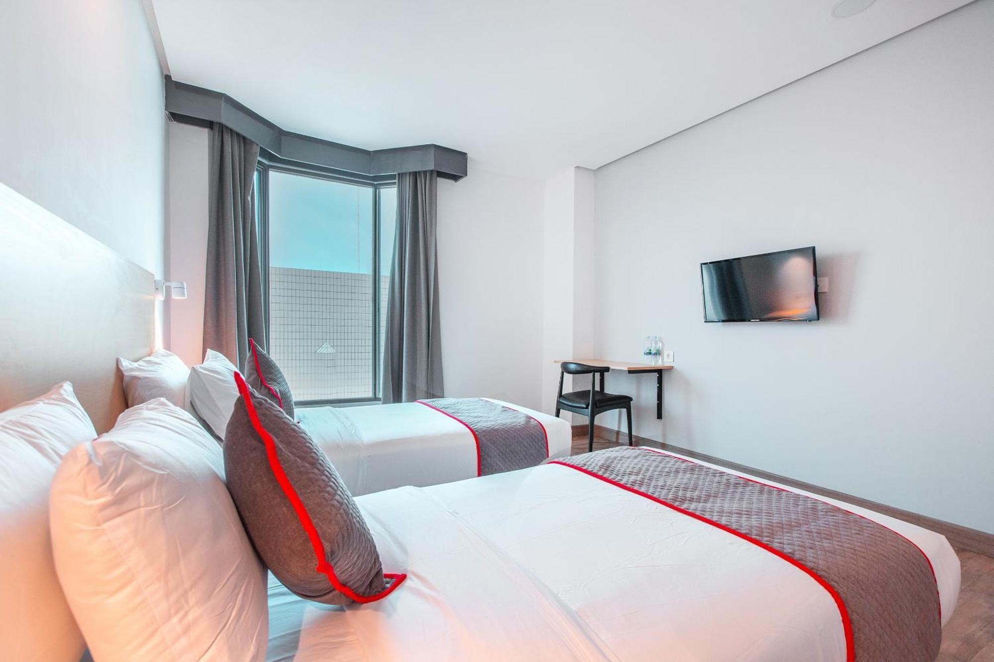 Super Oyo Townhouse 1 Hotel Salemba Jakarta Exteriör bild