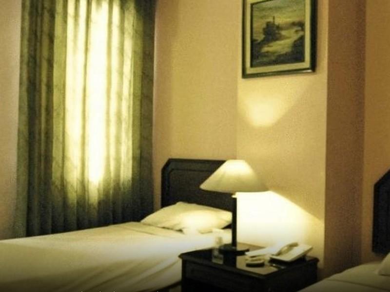 Super Oyo Townhouse 1 Hotel Salemba Jakarta Exteriör bild